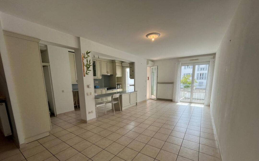 Bayonne Saint Esprit, appartement de type 4 avec terrasse et  garage
